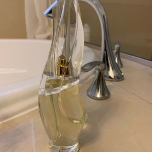 Donna Karan , cashmere mist